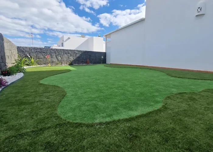 Vv Mapaluca Minigolf By Hh * Playa Blanca (Lanzarote)